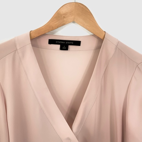CYNTHIA STEFFE Long Sleeve Rose Gold Top Size Small V-Neck Peplum Wrap Top L16 - Picture 2 of 3